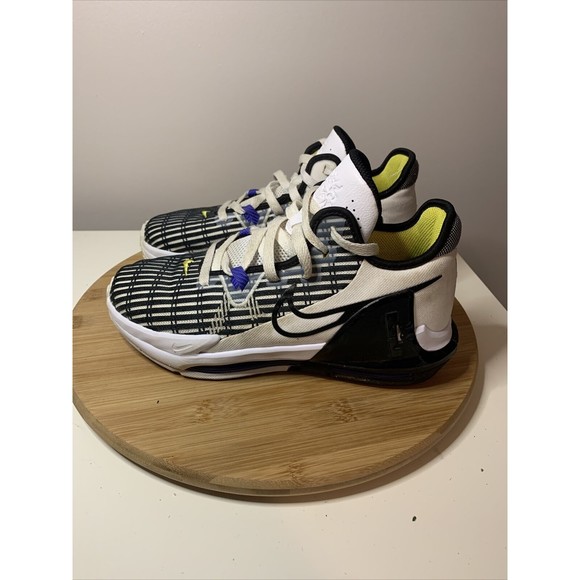 Nike Shoes - Nike Lebron Witness 6 Gs Womens Size 7.5 Shoes White Persian Violet DD0423-100